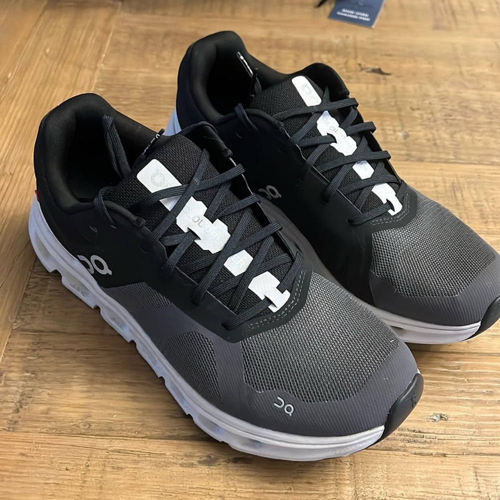 ON CLOUD Running Tennis Shoe